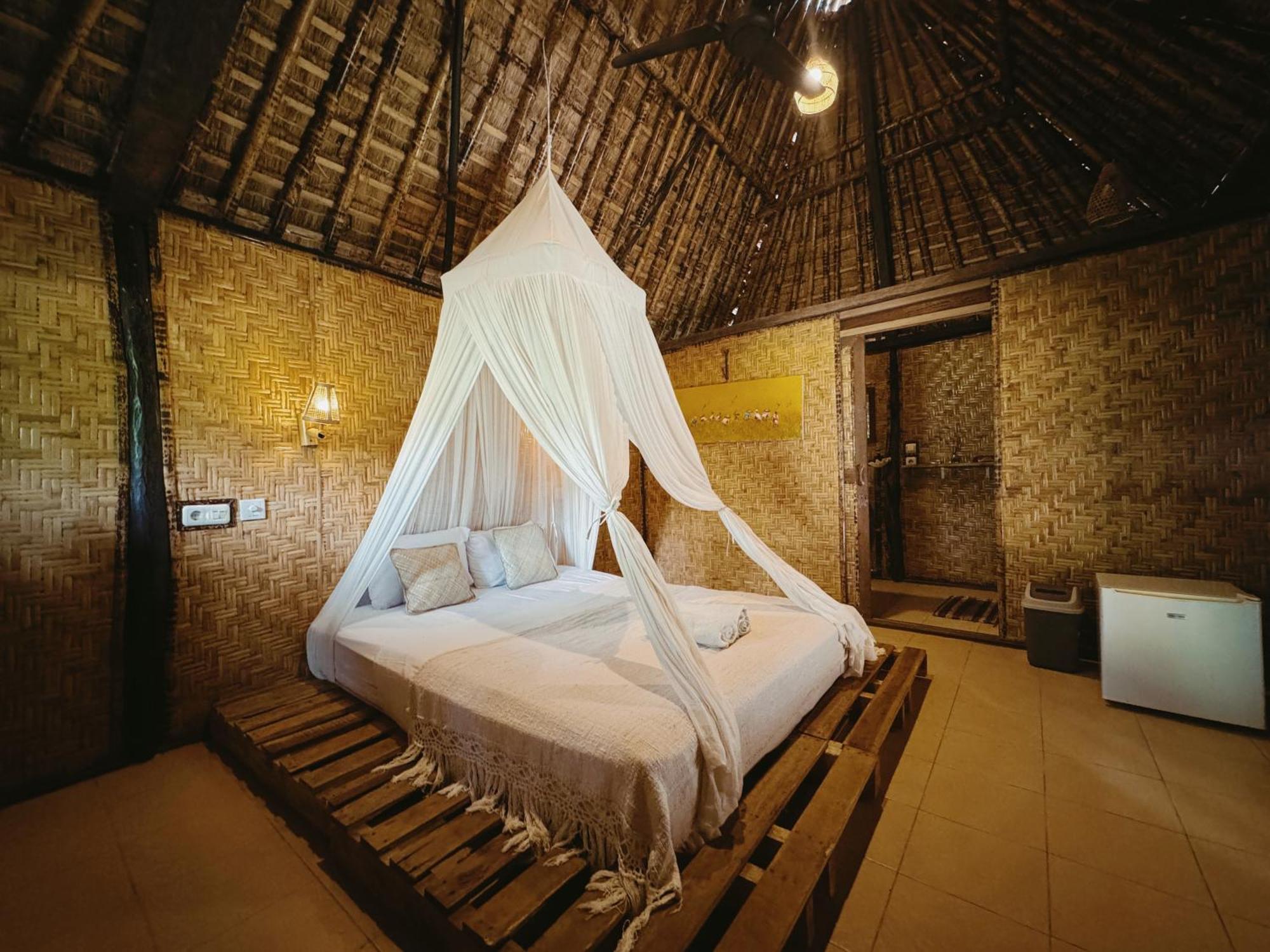 Sasak Experience Hotel Kuta  Luaran gambar